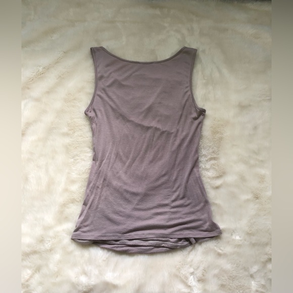 Sleeveless Top - Picture 2 of 6